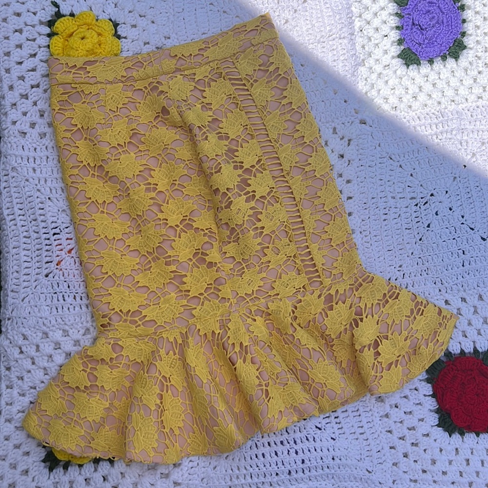 Yellow Lace midi skirt